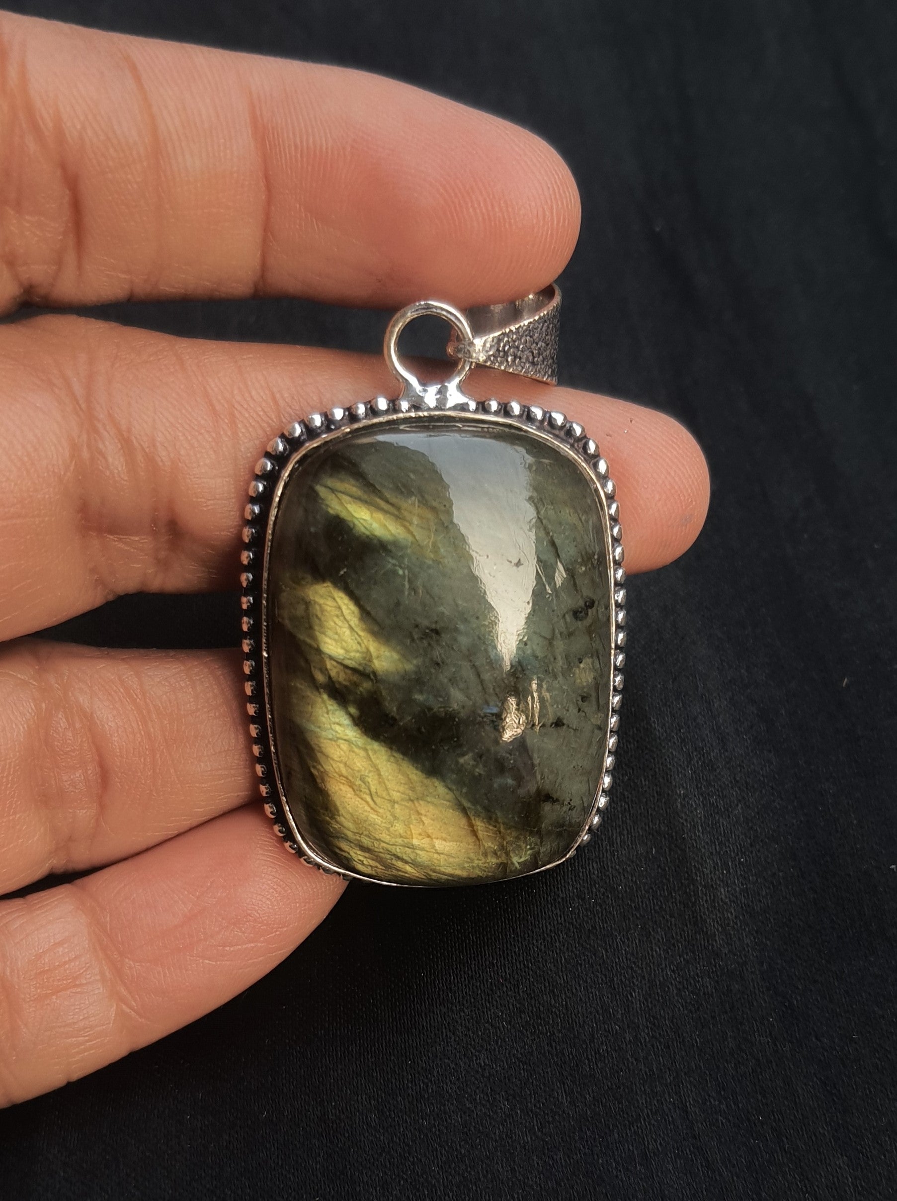 Labradorite pendant