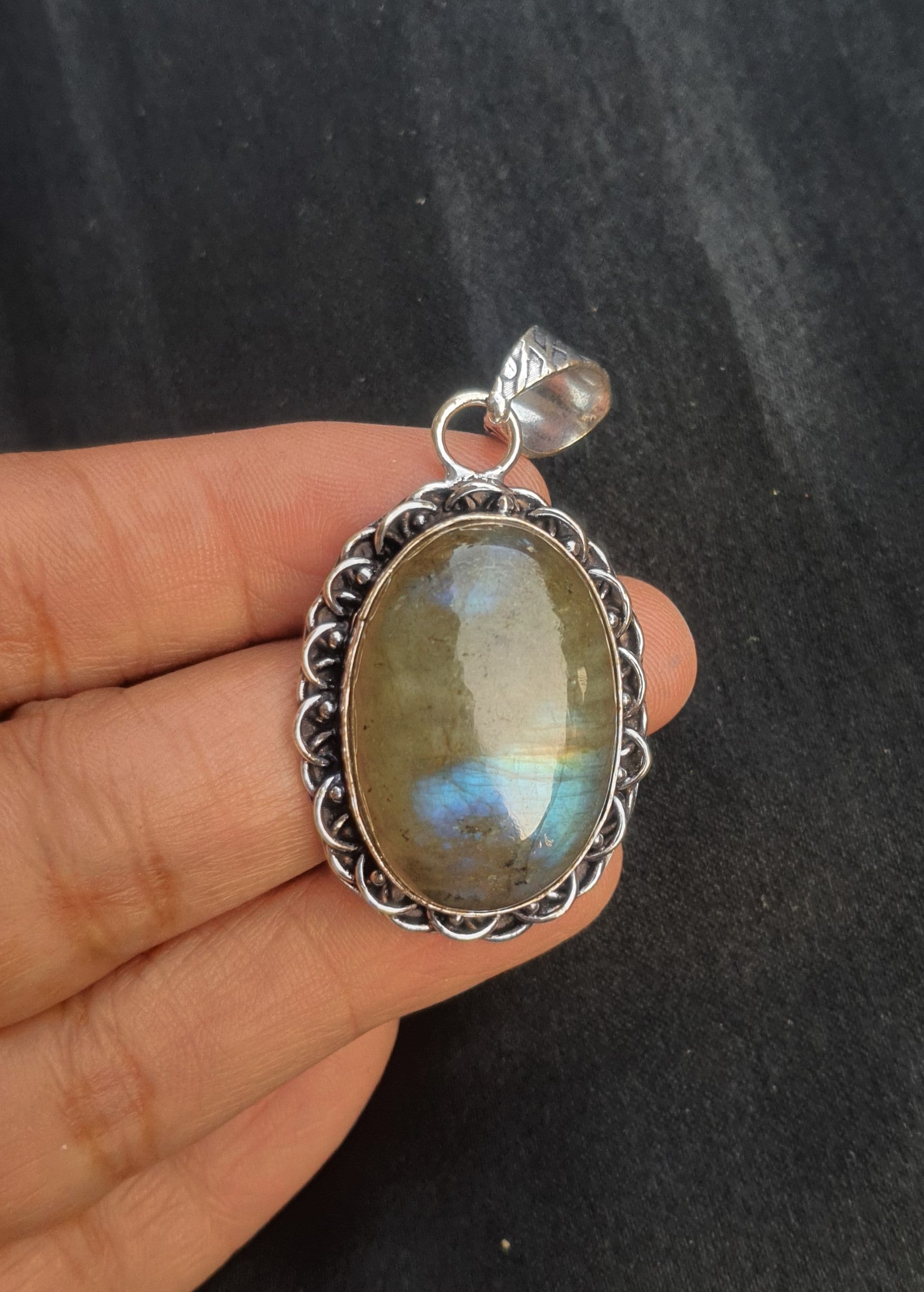 Labradorite Pendant - 4
